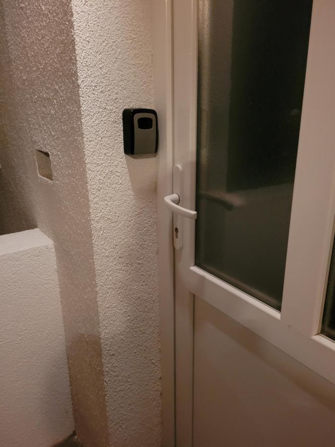 Apartmán Kod Dide - Entry With Pin 0-24H Slavonski Brod Exteriér fotografie