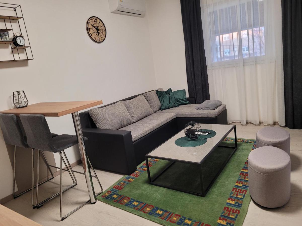 Apartmán Kod Dide - Entry With Pin 0-24H Slavonski Brod Exteriér fotografie